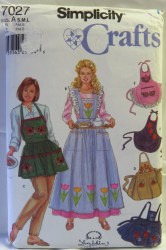 7027 SIMPLICITY CUTEST POCKET APRONS IN LENGTHS, APPLIQUES PATTERN SM-LARGE